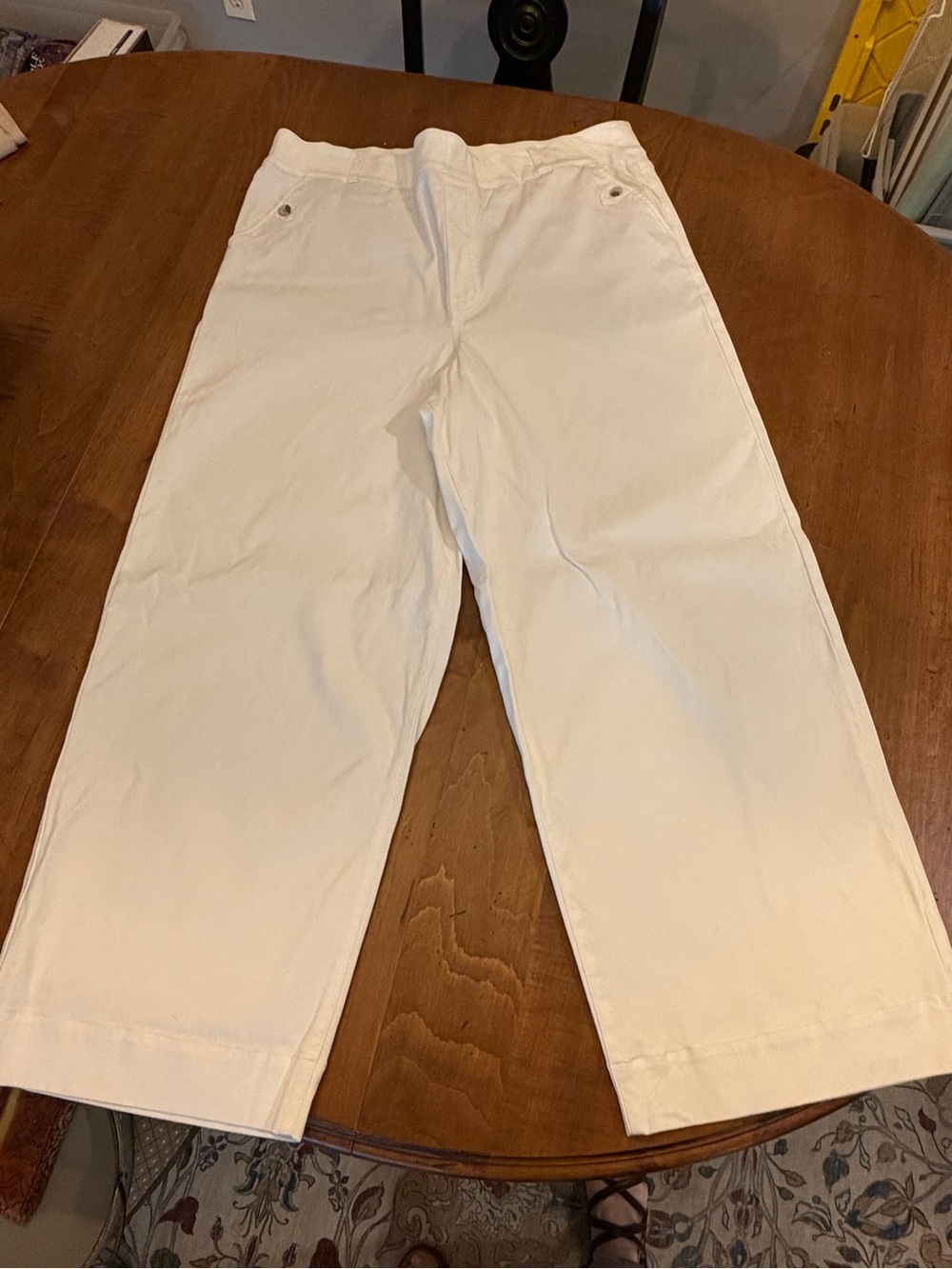SPANX White Stretch Twill Wide Leg Crop Pants with Button Pockets. New w/o Tags